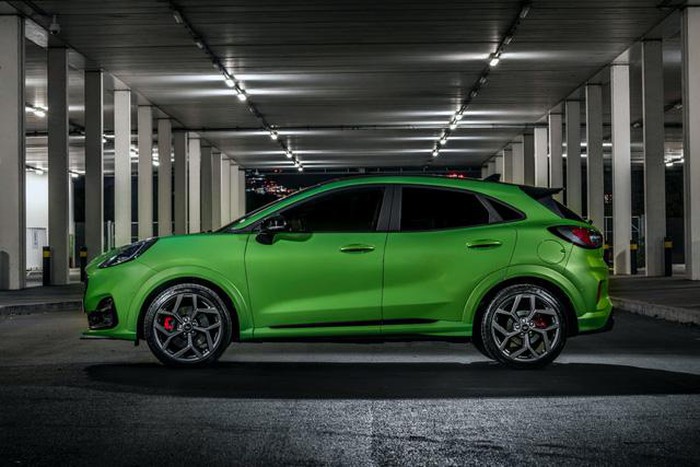 lo-dien-mau-ford-puma-st-2021-thiet-ke-thay-doi-toc-do-dat-220-kmh