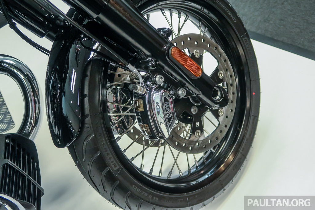 zoom-can-canh-bmw-r18-first-edition-2020-vua-ra-mat-gia-ban-874-trieu-dong