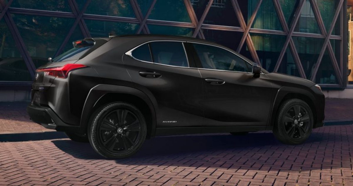 san-xuat-gioi-han-1000-xe-lexus-ux-black-line-2021-co-gi-hap-dan