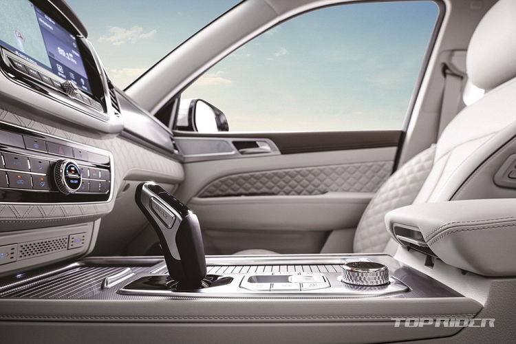 ssangyong-rexton-2021-ra-mat-cai-tien-noi-ngoai-that-quyet-dau-toyota-fortuner