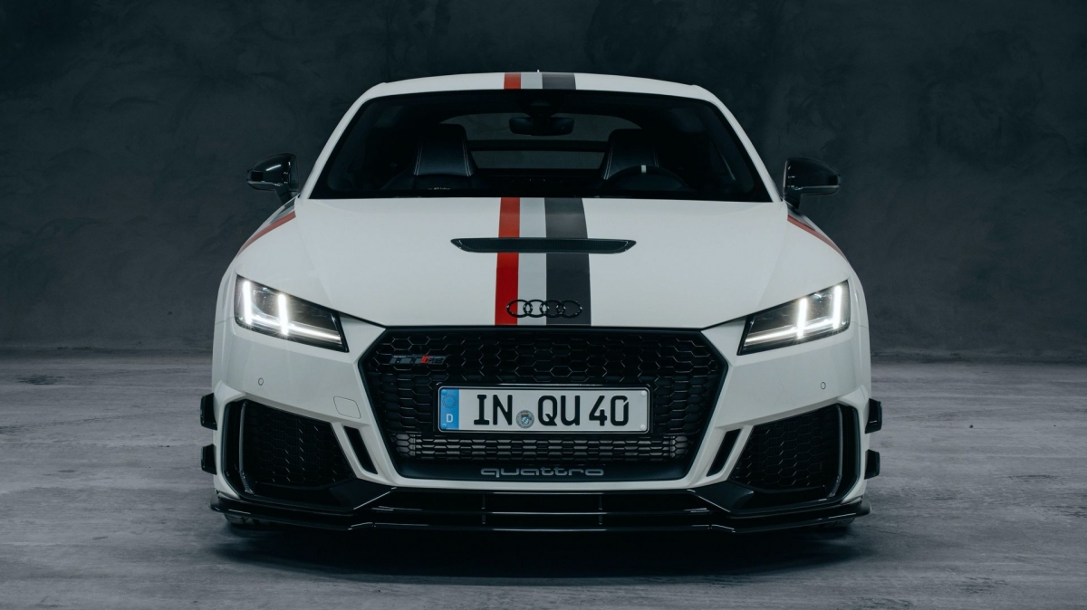 audi-tt-ban-dac-biet-ky-niem-40-nam-ngoai-that-the-thao-kha-nang-van-hanh-duoc-nang-cap