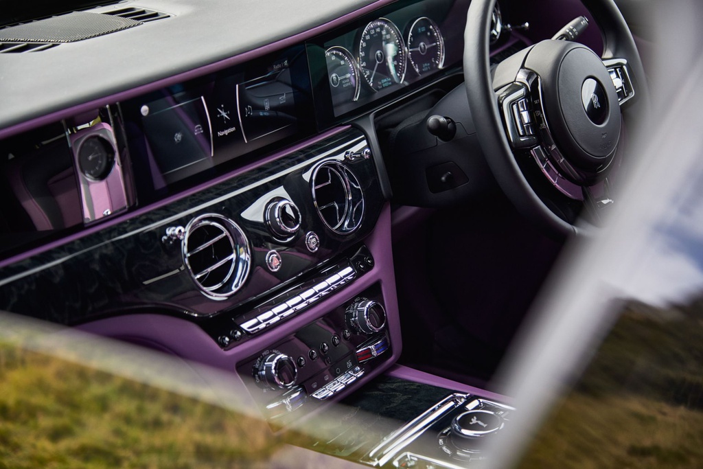 chiem-nguong-sieu-xe-rolls-royce-ghost-2021-co-gia-tu-khoang-63-ty-dong chiem-nguong-sieu-xe-rolls-royce-ghost-2021-co-gia-tu-khoang-63-ty-dong