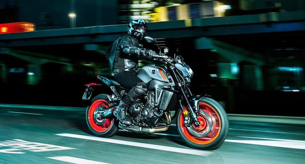 soi-yamaha-mt-09-2021-moi-ra-mat-nang-cap-nhieu-trang-bi-suc-manh-1173-ma-luc