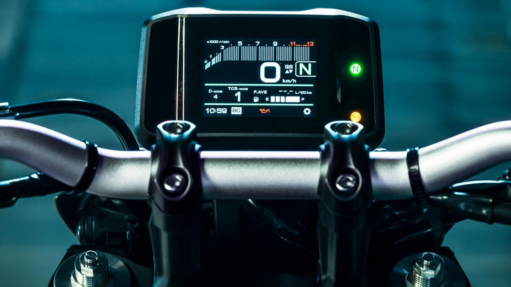 soi-yamaha-mt-09-2021-moi-ra-mat-nang-cap-nhieu-trang-bi-suc-manh-1173-ma-luc