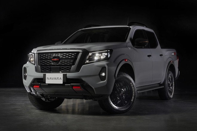 nissan-navara-2021-ra-mat-nang-cap-hang-loat-trang-bi-ngoai-hinh-thay-doi