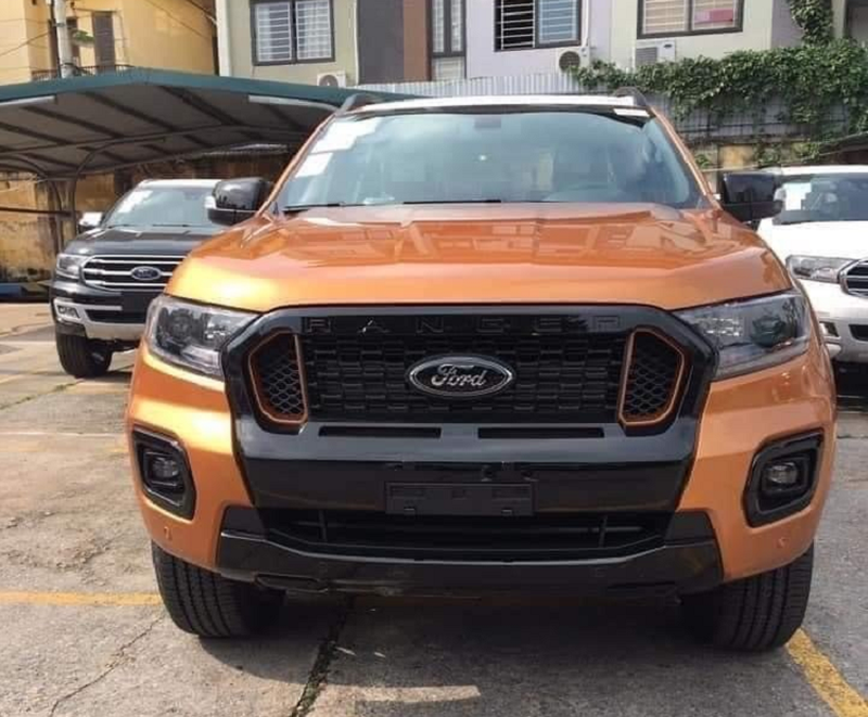 ford-ranger-2021-bat-ngo-ve-viet-nam-cat-giam-trang-bi-gia-ban-tang