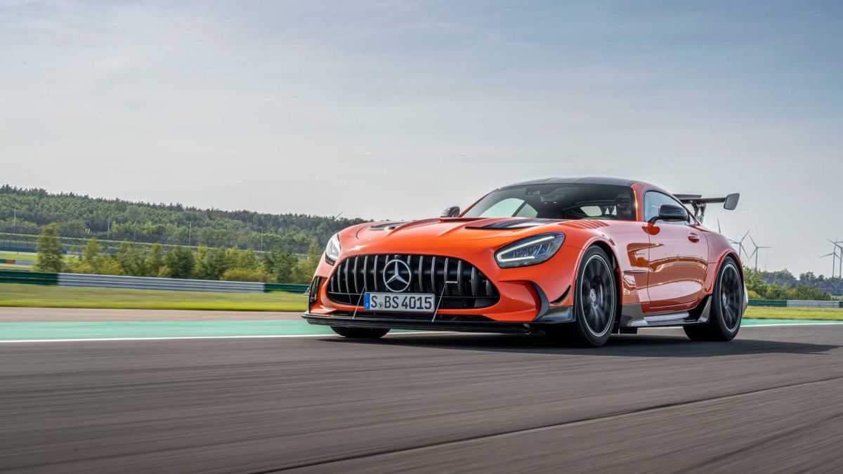 mercedes-amg-gt-black-series-mau-xe-thuong-mai-dat-nhat-cua-hang-xe-duc-co-gi-dac-biet