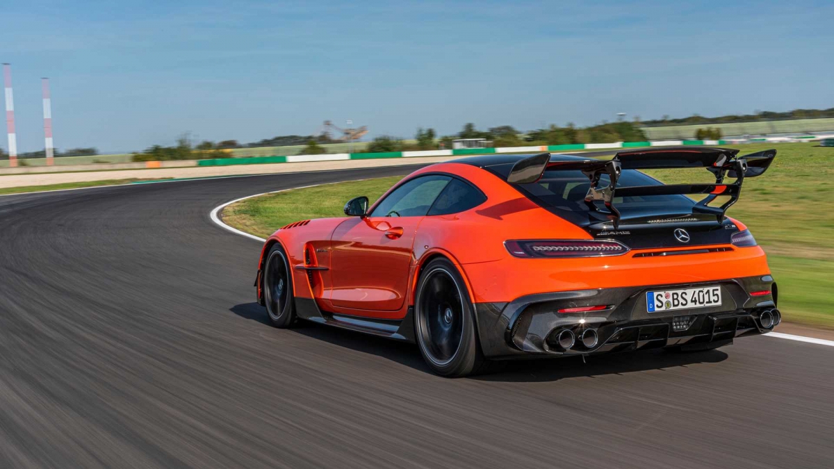 mercedes-amg-gt-black-series-mau-xe-thuong-mai-dat-nhat-cua-hang-xe-duc-co-gi-dac-biet