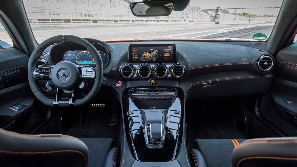 mercedes-amg-gt-black-series-mau-xe-thuong-mai-dat-nhat-cua-hang-xe-duc-co-gi-dac-biet