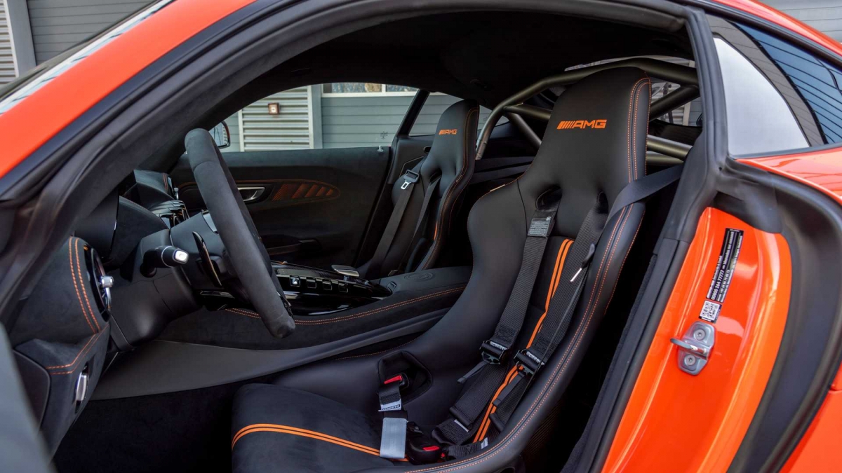 mercedes-amg-gt-black-series-mau-xe-thuong-mai-dat-nhat-cua-hang-xe-duc-co-gi-dac-biet
