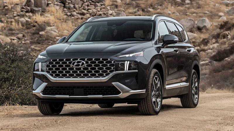hyundai-santa-fe-2021-ban-dac-biet-tang-gia-ban-nang-cap-nhieu-trang-bi