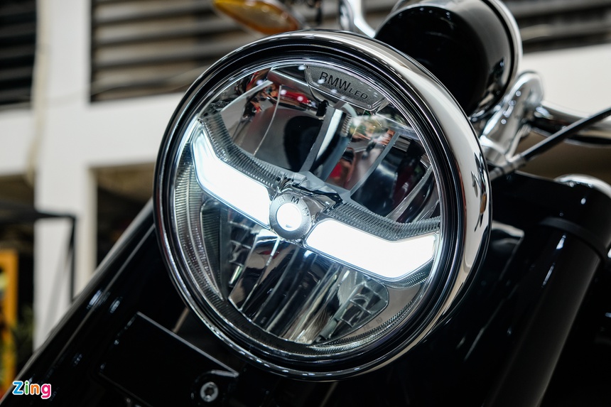 chi-tiet-bmw-r18-first-edition-dau-tien-ve-viet-nam-trang-bi-dong-co-boxer-kieu-dang-do-so