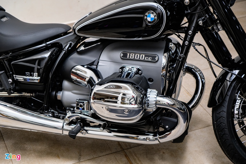 chi-tiet-bmw-r18-first-edition-dau-tien-ve-viet-nam-trang-bi-dong-co-boxer-kieu-dang-do-so