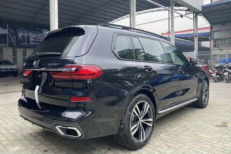 bmw-x7-m-sport-chinh-hang-ve-viet-nam-gia-re-bat-ngo-duoc-trang-bi-nhieu-tien-nghi