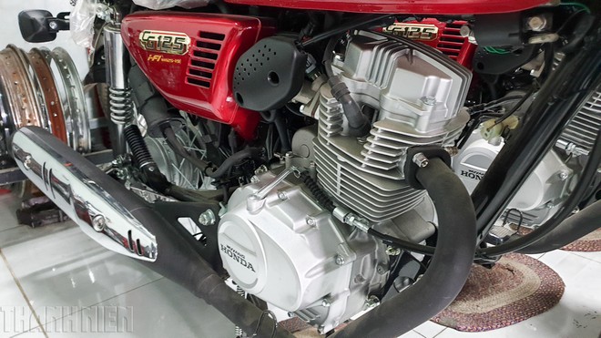 honda-cg125fi-vua-ve-viet-nam-trang-bi-dong-co-phun-xang-dien-tu-ngoai-hinh-co-dien