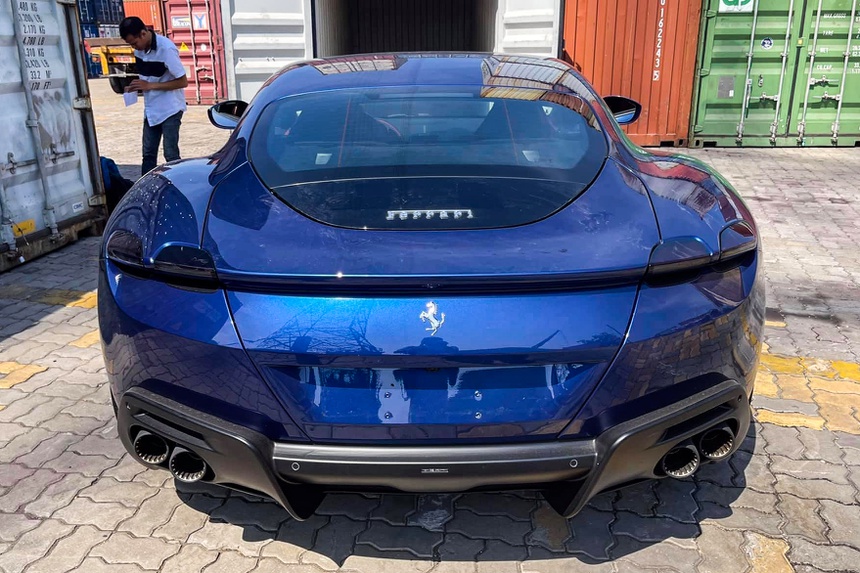 sieu-xe-ferrari-roma-dau-tien-ve-viet-nam-dan-ao-cuc-la-dong-co-cong-suat-612-ma-luc sieu-xe-ferrari-roma-dau-tien-ve-viet-nam-dan-ao-cuc-la-dong-co-cong-suat-612-ma-luc