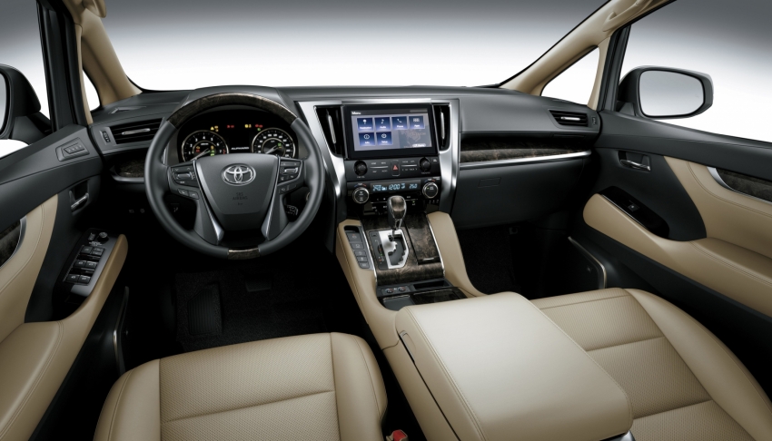 gia-xe-toyota-thang-12021-chuyen-co-mat-dat-toyota-alphard-moi-chinh-thuc-ra-mat