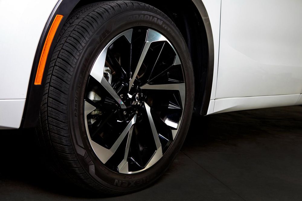 ra-mat-mitsubishi-outlander-moi-nang-cap-thiet-ke-suc-manh-181-ma-luc ra-mat-mitsubishi-outlander-moi-nang-cap-thiet-ke-suc-manh-181-ma-luc