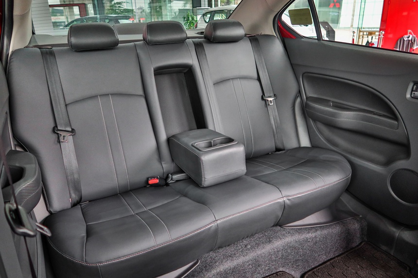 mitsubishi-attrage-premium-ra-mat-bo-sung-tien-nghi-nang-cap-trang-bi