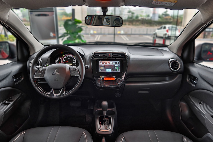 mitsubishi-attrage-premium-ra-mat-bo-sung-tien-nghi-nang-cap-trang-bi mitsubishi-attrage-premium-ra-mat-bo-sung-tien-nghi-nang-cap-trang-bi