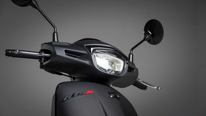can-canh-xe-ga-kymco-like-125-sport-2021-thiet-ke-co-dien-trang-bi-loat-cong-nghe-hien-dai