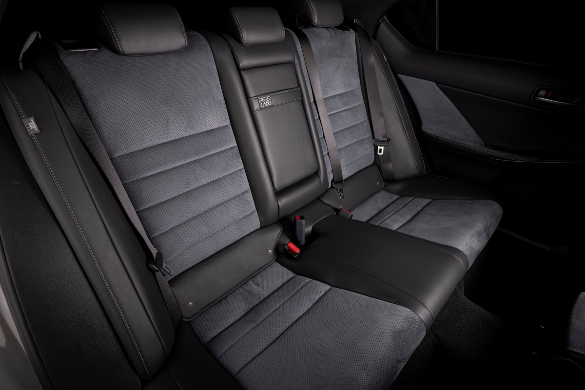 lexus-is-500-f-sport-performance-launch-edition-2022-ra-mat-mau-son-doc-dong-co-472-ma-luc
