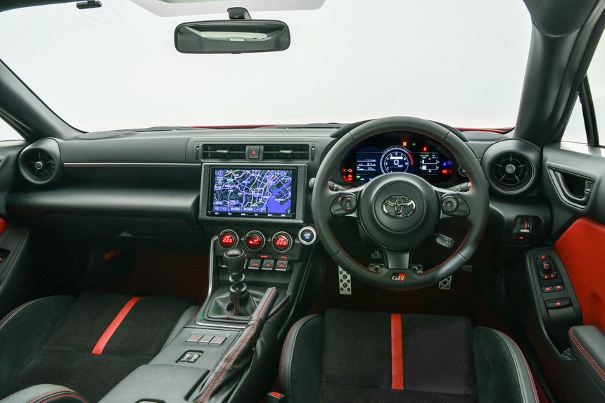 toyota-gr-86-2021-sap-ra-mat-ngoai-hinh-la-mat-kha-nang-van-hanh-duoc-nang-cap