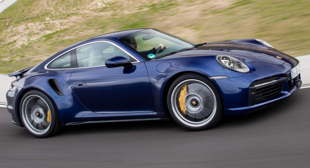 porsche-911-gt3-2022-ra-mat-xe-duoc-trang-bi-nhieu-tien-nghi-chot-gia-tu-37-ty-dong