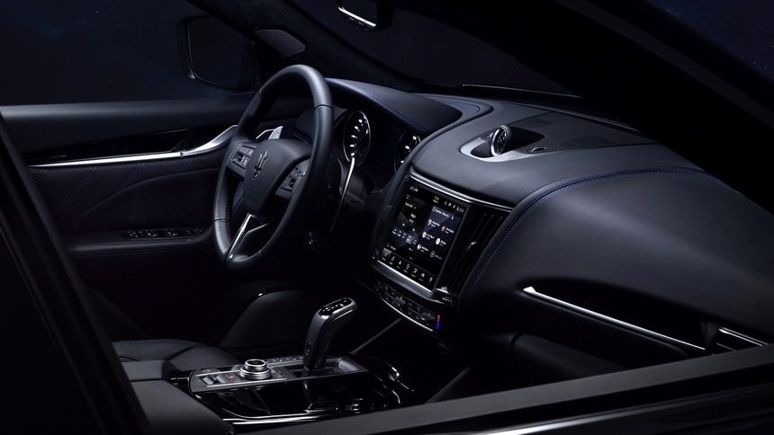 maserati-ra-mat-levante-hybrid-ngoai-hinh-ham-ho-dong-co-manh-330-ma-luc maserati-ra-mat-levante-hybrid-ngoai-hinh-ham-ho-dong-co-manh-330-ma-luc