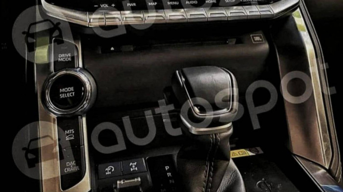 toyota-land-cruiser-moi-bat-ngo-lo-dien-tinh-chinh-ve-thiet-ke-so-huu-loat-trang-bi toyota-land-cruiser-moi-bat-ngo-lo-dien-tinh-chinh-ve-thiet-ke-so-huu-loat-trang-bi