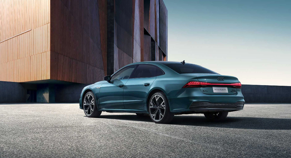 ra-mat-audi-a7-l-2021-ra-mat-ngoai-hinh-thay-doi-nhe-dong-co-cong-suat-335-ma-luc