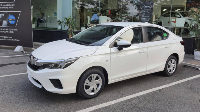 lo-dien-honda-city-e-gia-499-trieu-dong-luoc-bo-mot-so-trang-bi