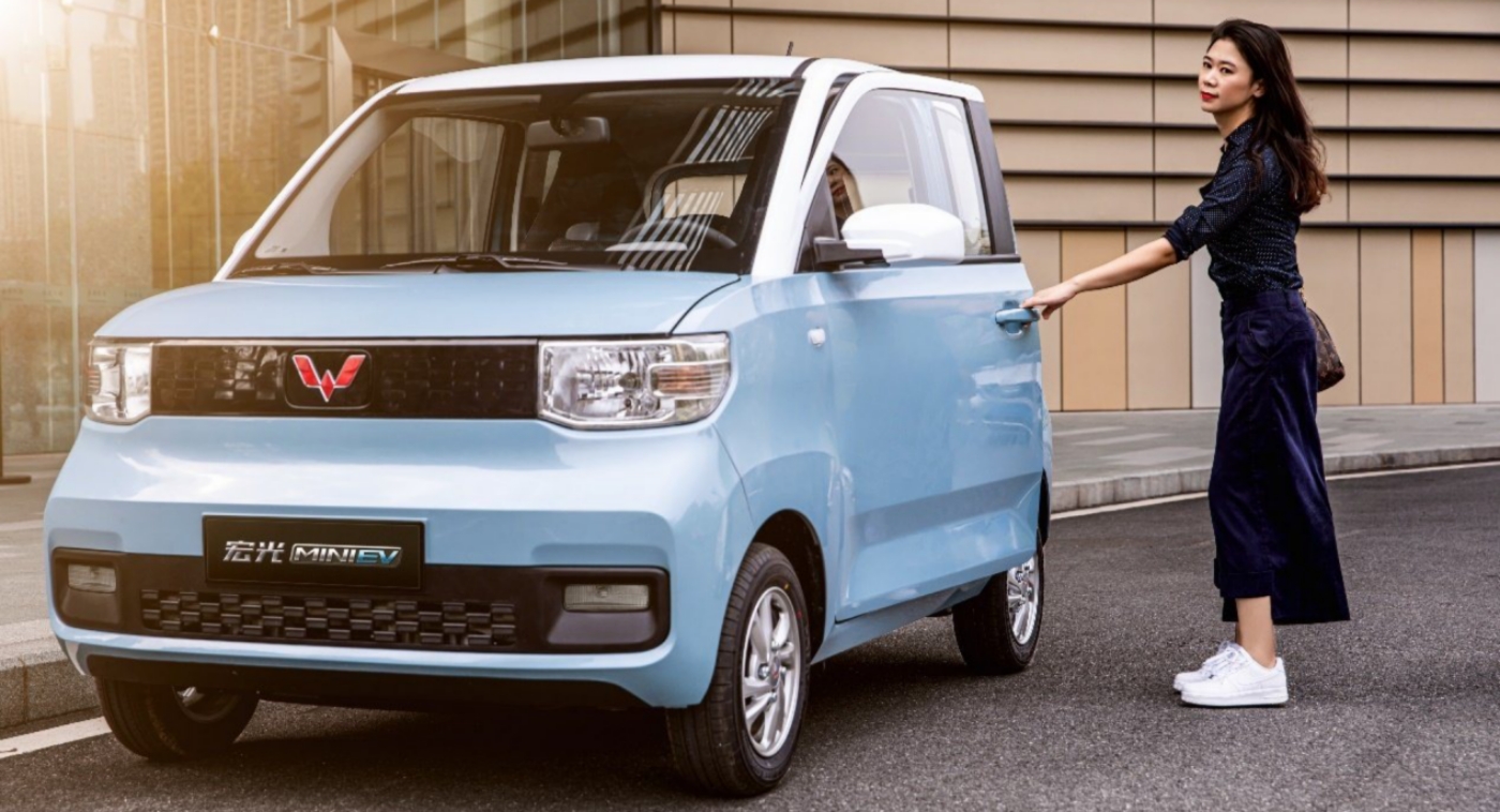 wuling-hongguang-mini-ev-cabrio-xe-dien-mui-tran-gia-chi-100-trieu-dong