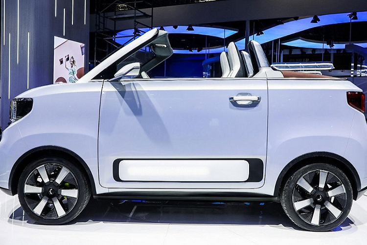 wuling-hongguang-mini-ev-cabrio-xe-dien-mui-tran-gia-chi-100-trieu-dong