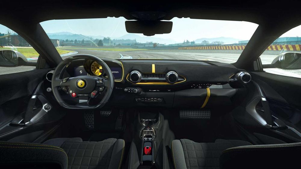 ferrari-812-competizione-ra-mat-ngoai-hinh-toi-gian-nang-cap-dong-co