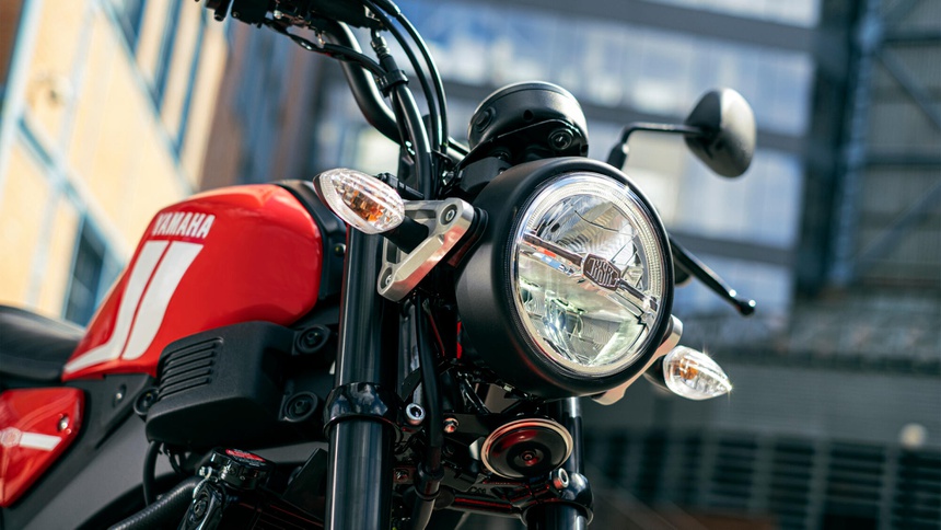 chi-tiet-yamaha-xsr-125-vua-ra-mat-ngoai-hinh-dep-mat-so-huu-nhieu-trang-bi-an-tuong