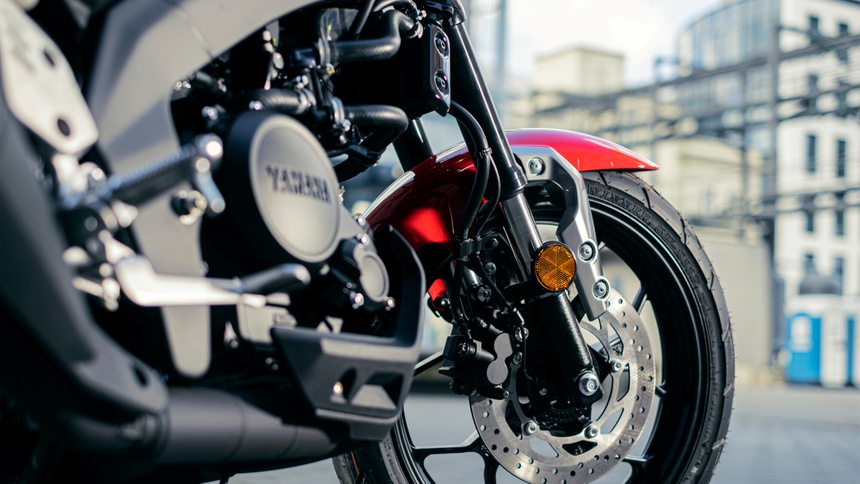 chi-tiet-yamaha-xsr-125-vua-ra-mat-ngoai-hinh-dep-mat-so-huu-nhieu-trang-bi-an-tuong