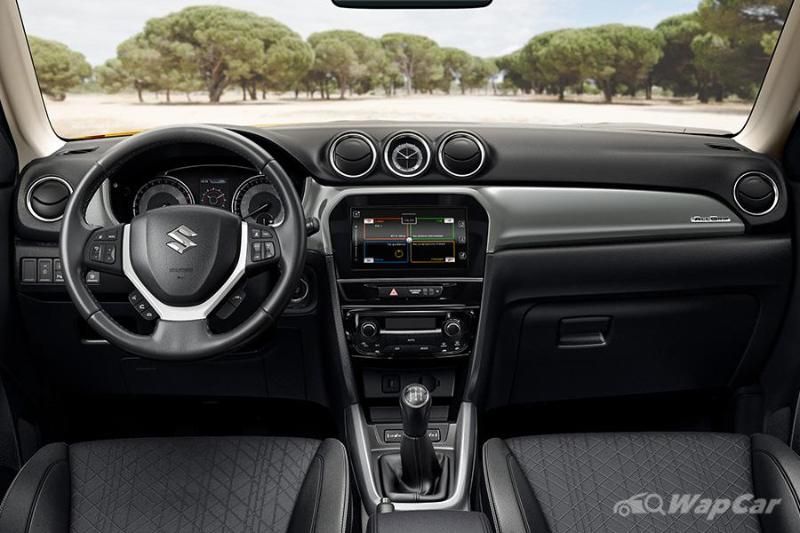 suzuki-vitara-allgrip-2021-ruc-rich-ra-mat-trang-bi-he-dan-dong-4-banh-gia-ban-tu-696-trieu