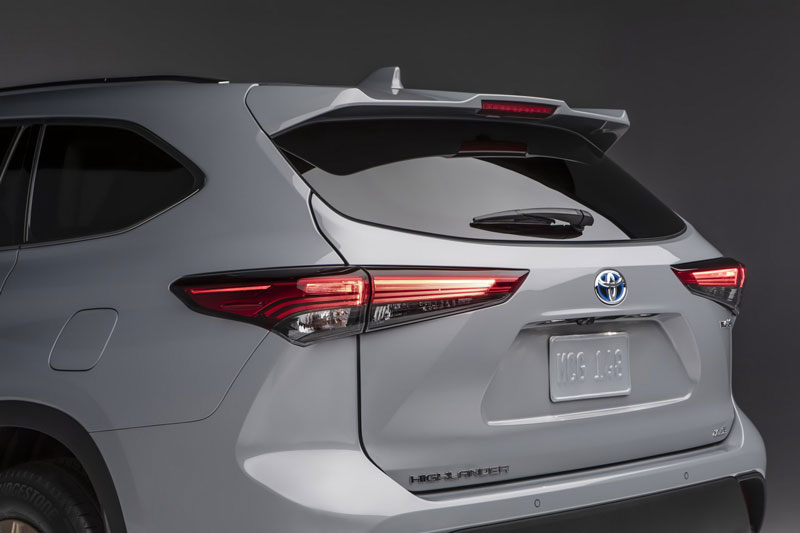 toyota-highlander-bronze-edition-2022-ra-mat-thiet-ke-doc-dao-sieu-tiet-kiem-xang