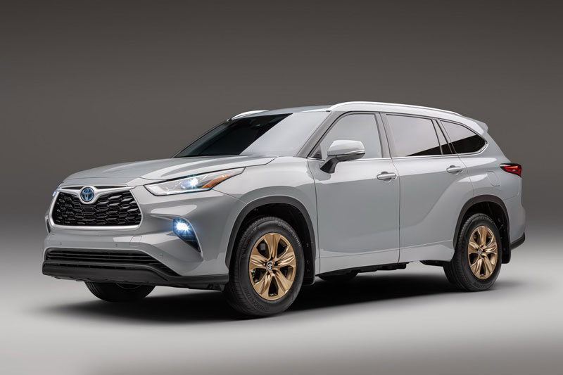 toyota-highlander-bronze-edition-2022-ra-mat-thiet-ke-doc-dao-sieu-tiet-kiem-xang