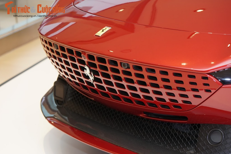 can-canh-ferrari-roma-chinh-hang-vua-ra-mat-kieu-dang-mem-mai-dong-co-cong-suat-612-ma-luc