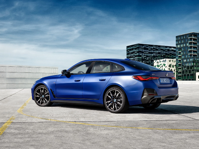 bmw-i4-m50-chay-dien-ra-mat-ngoai-hinh-sang-trong-kha-nang-tang-toc-cuc-dinh
