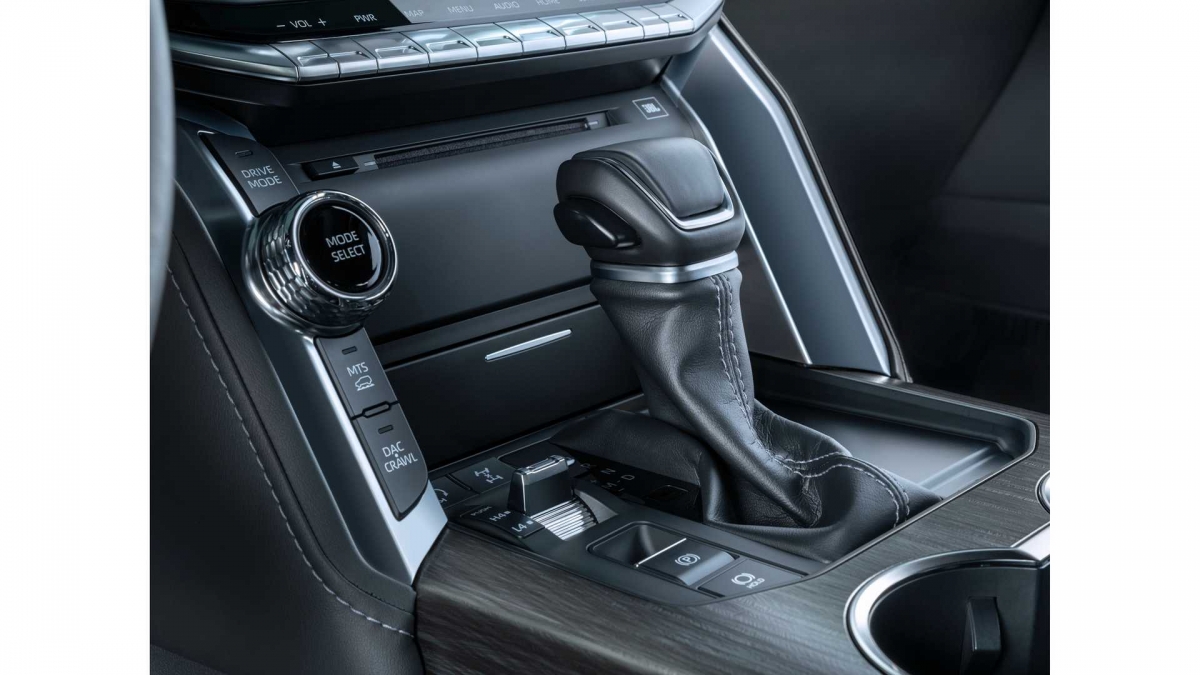 toyota-land-cruiser-2022-ra-mat-thay-doi-toan-dien-tu-ngoai-hinh-noi-that-den-dong-co