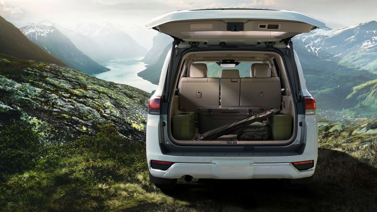 toyota-land-cruiser-2022-ra-mat-thay-doi-toan-dien-tu-ngoai-hinh-noi-that-den-dong-co
