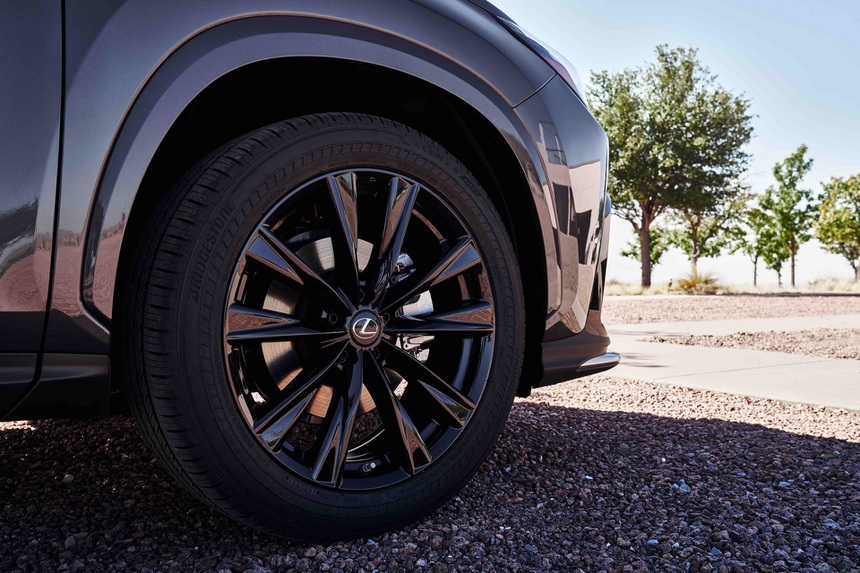 lexus-nx-2022-ra-mat-ngoai-hinh-lot-xac-them-dong-co-moi
