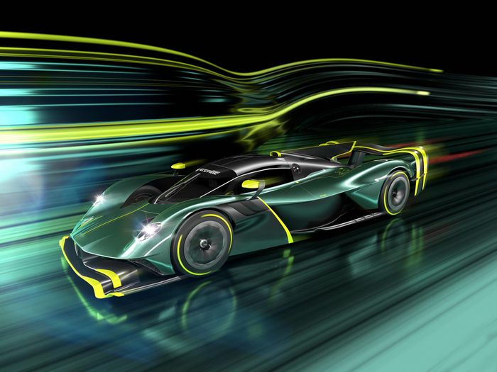 aston-martin-valkyrie-amr-pro-ra-mat-xe-dua-manh-1000-ma-luc-thiet-ke-nhu-phi-thuyen