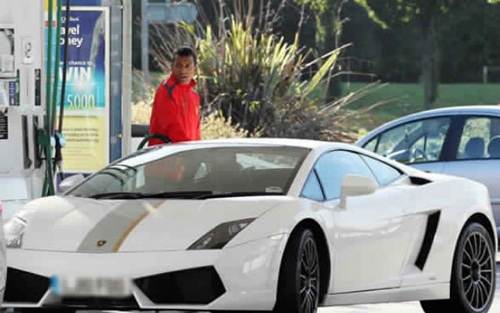 Si&ecirc;u xe Lamborghini Gallardo LP550-2 của Luis Nani hộp số s&agrave;n 6 cấp, hệ dẫn động cầu sau