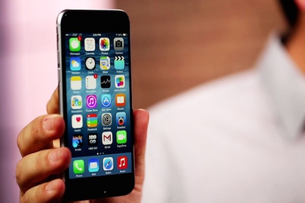 iPhone 6 đứng đầu danh s&aacute;ch những smartphone tốt nhất 2014