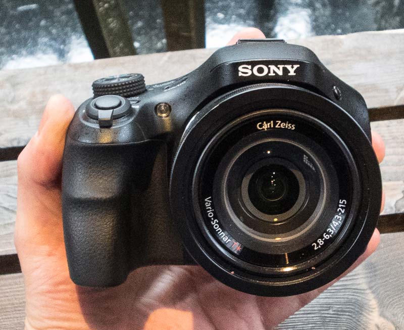 Sony CyberShot DSC HX400V sở hữu rất nhiều t&iacute;nh năng ưu việt v&agrave; được trang bị cấu h&igrave;nh mạnh