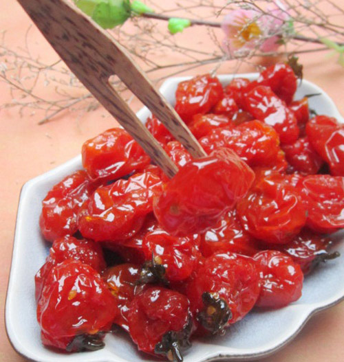 C&aacute;ch l&agrave;m mứt c&agrave; chua bi ngon dẻo, ngọt ng&agrave;o, hấp dẫn để đ&atilde;i kh&aacute;ch trong ng&agrave;y tết